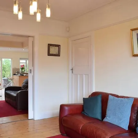 Апартаменты 4 Bedroom House Дублин