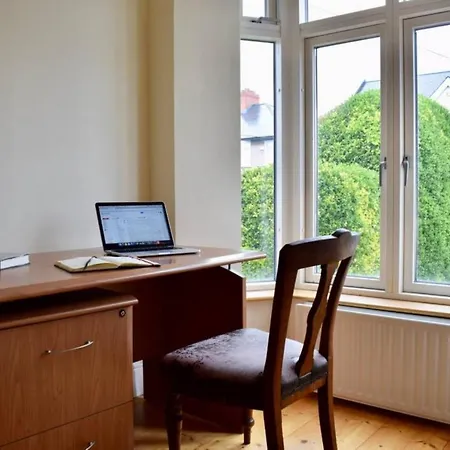 4 Bedroom House Апартаменты