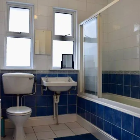 4 Bedroom House شقة دبلن